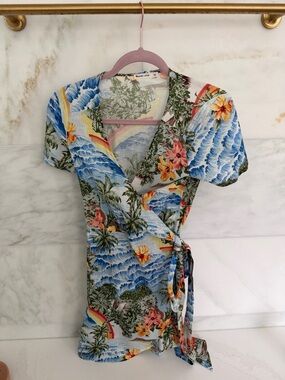 Marine Layer Green & Blue Tropical Print Top